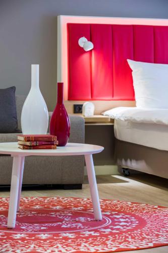 Apartamento Estudio con balcón del hotel Park Inn By Radisson Bucharest and Residence. Foto 7