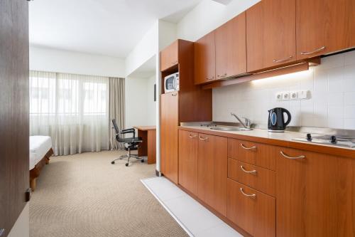 Habitación Doble Acogedora del hotel Park Inn By Radisson Bucharest and Residence. Foto 3