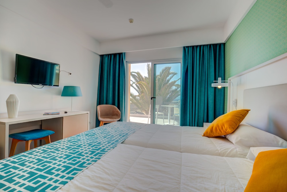 Habitación estándar doble del hotel SBH Maxorata Resort. Foto 2