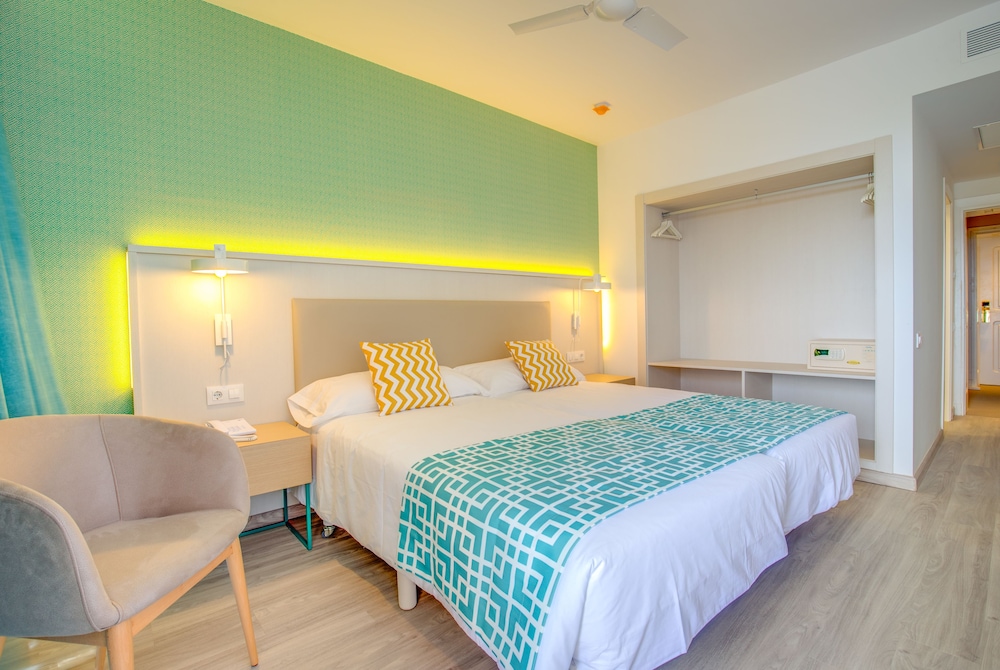 Habitación familiar, vistas al mar del hotel SBH Maxorata Resort. Foto 4