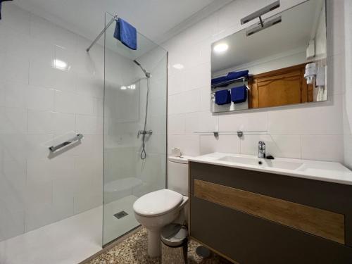 Apartamento de 1 dormitorio con vistas completas o parciales a la piscina del hotel Acuario Sol. Foto 25