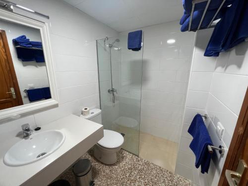 Apartamento de 1 dormitorio con vistas completas o parciales a la piscina del hotel Acuario Sol. Foto 26