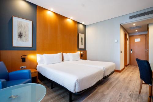 Habitación Doble Deluxe del hotel Eurostars Atlántida. Foto 8