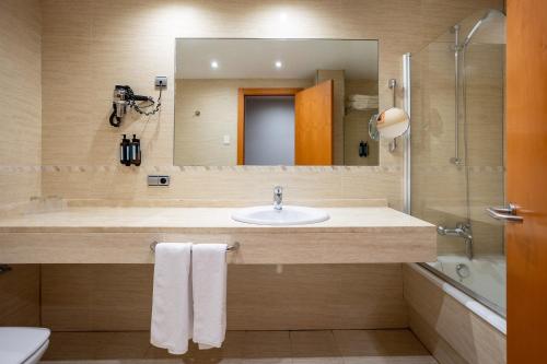 Habitación Doble Grande del hotel Eurostars Atlántida. Foto 1