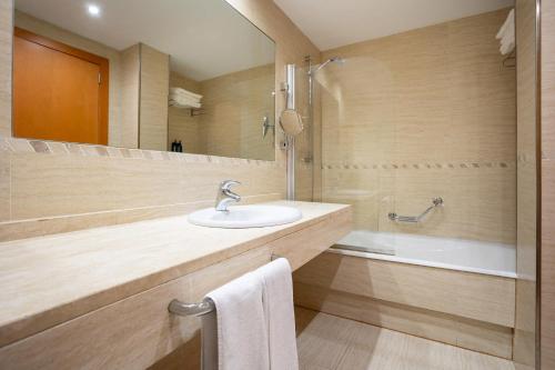 Habitación Doble Grande del hotel Eurostars Atlántida. Foto 6