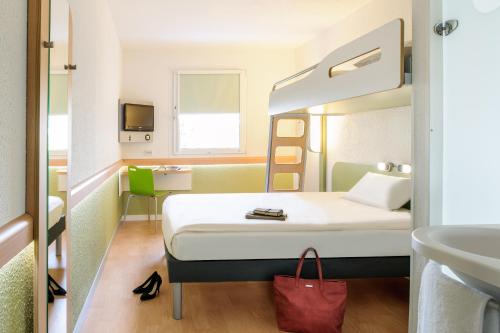 Habitación Doble del hotel Ibis budget Berlin Potsdamer Platz. Foto 13
