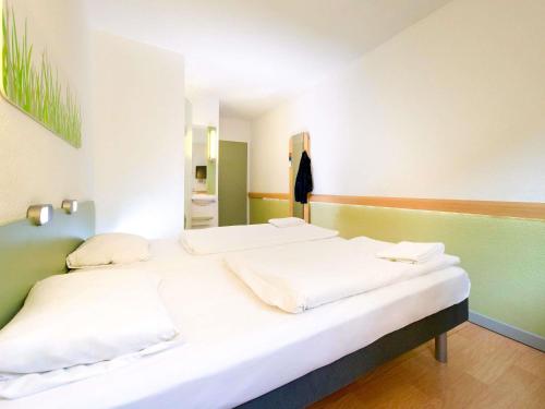 Habitación Doble - 2 camas del hotel Ibis budget Berlin Potsdamer Platz. Foto 6