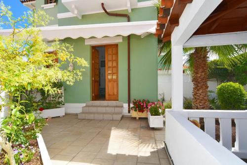 Apartamento con vistas al jardín del hotel La Casa Verde. Foto 2