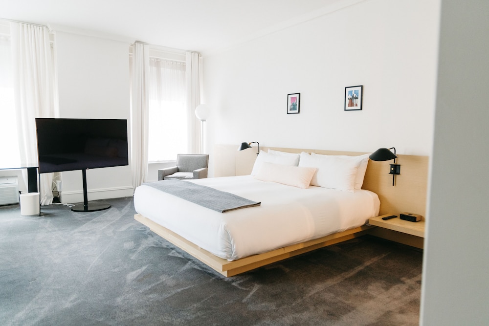 Habitación estándar, 1 cama de matrimonio, bañera accesible del hotel The Chicago Hotel Collection Ambassador Gold Coast. Foto 2
