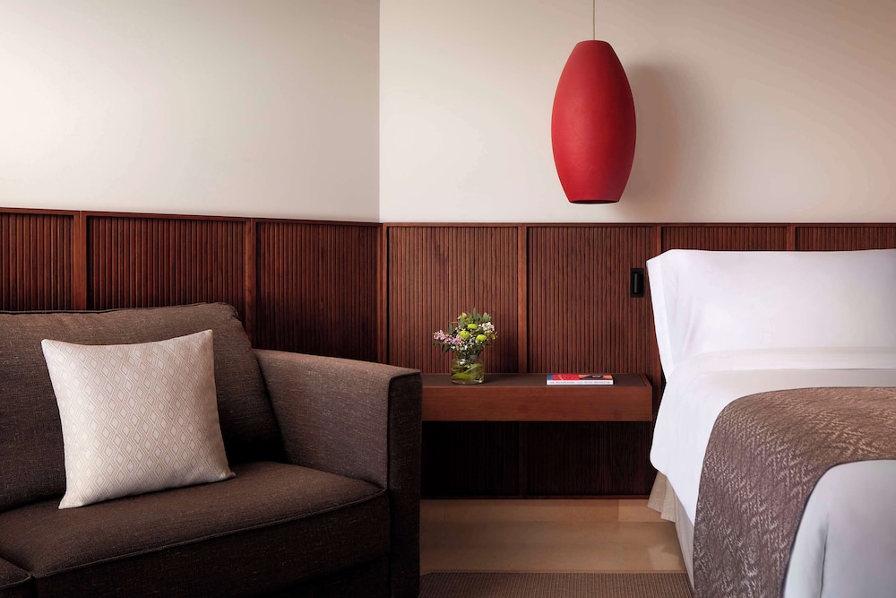 Habitación Premium, vistas parciales al mar del hotel Tivoli La Caleta Resort. Foto 2