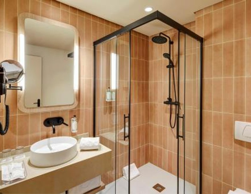 Doble Superior del hotel Sercotel Pozuelo. Foto 4