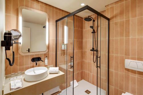 Habitación Doble Estándar del hotel Sercotel Pozuelo. Foto 3