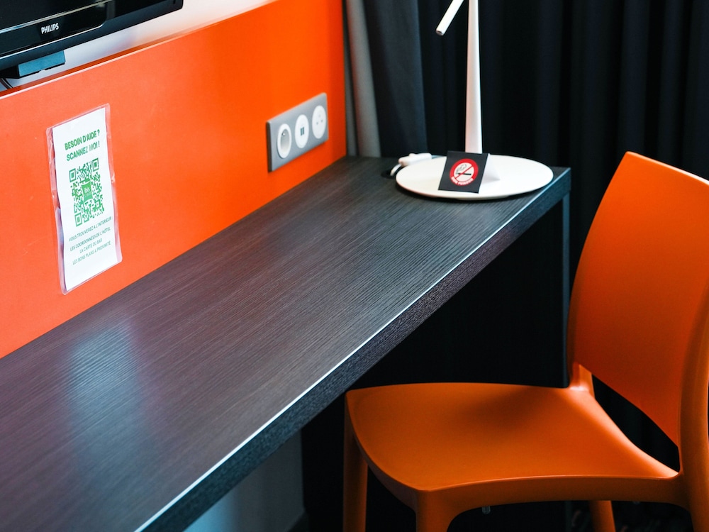 Habitación Estándar con 1 cama doble del hotel Ibis Styles Caen Centre Gare. Foto 1