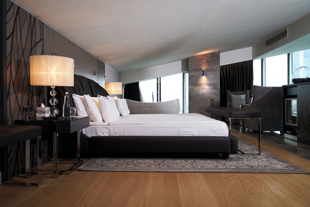 Suite Presidencial Dúplex con 1 Cama King Size y un Salón del hotel Downtown Ankara Hotel