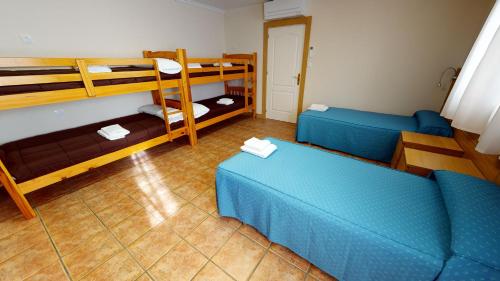 Habitación Familiar con baño del hotel Portomiño