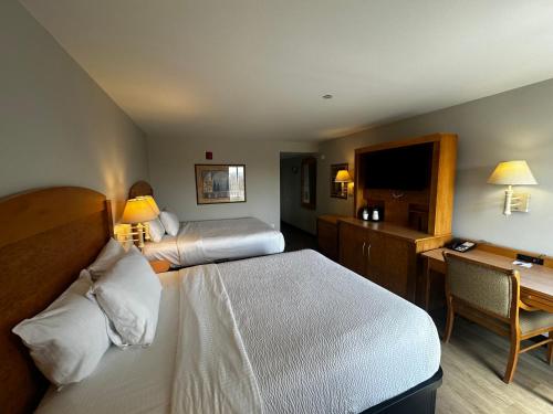 Habitación con 2 camas grandes - No fumadores del hotel La Quinta Inn & Suites by Wyndham Islip - MacArthur Airport. Foto 8