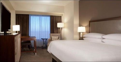 Suite de 1 dormitorio del hotel Hyatt Regency Long Island at Wind Watch Golf Club. Foto 1