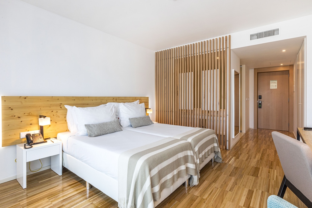 Habitación clásica con 1 cama doble o 2 individuales del hotel Algarve Race and Resort