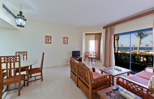 Suite con vistas al mar del hotel Amphoras Beach