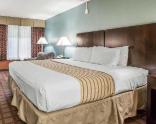 Habitación - 1 cama extragrande - No fumadores del hotel Super 8 by Wyndham Meadowlands