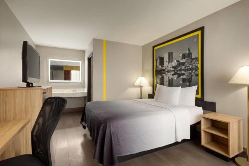 Habitación con cama grande - Fumadores del hotel Super 8 by Wyndham Meadowlands