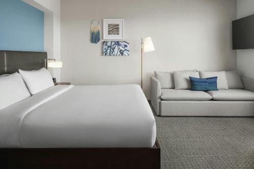 Estudio con sofá cama - 1 cama extragrande del hotel Element Harrison - Newark. Foto 5