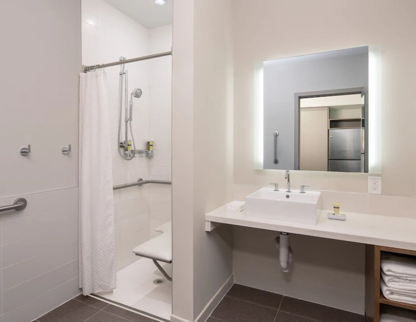 Estudio, varias camas (Mobility/Hearing Access, Roll - In Shwr) del hotel Element Harrison - Newark. Foto 2