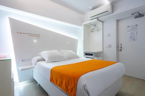 Habitación Doble Pequeña del hotel Atarazanas Malaga Boutique