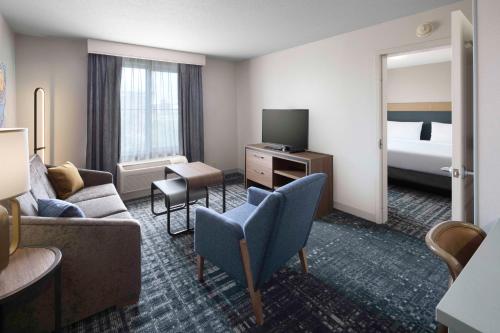 Suite de 1 dormitorio con cama extragrande - No fumadores del hotel Homewood Suites Stewart Airport. Foto 5