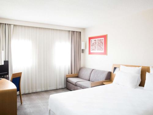 Habitación Doble Estándar del hotel Novotel Gent Centrum. Foto 3