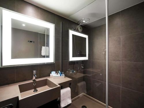 Habitación Doble Estándar del hotel Novotel Gent Centrum. Foto 3