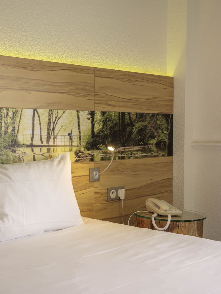 Habitación Estándar con 1 cama doble del hotel Ibis Styles Sarrebourg. Foto 10