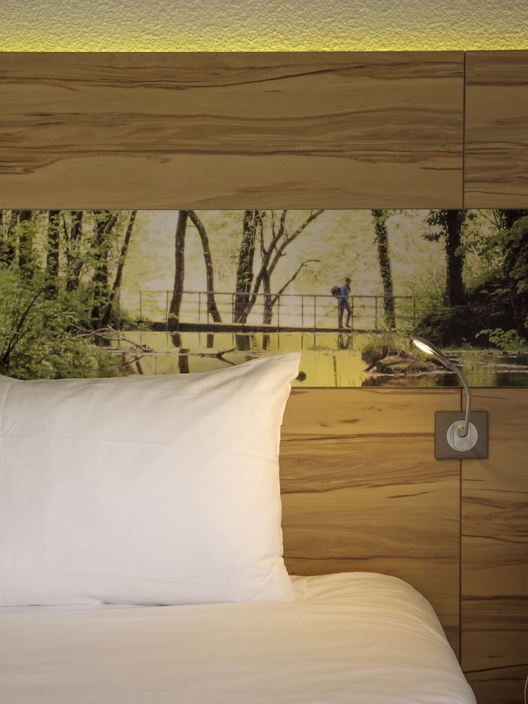 Habitación Estándar con 1 cama doble del hotel Ibis Styles Sarrebourg. Foto 11