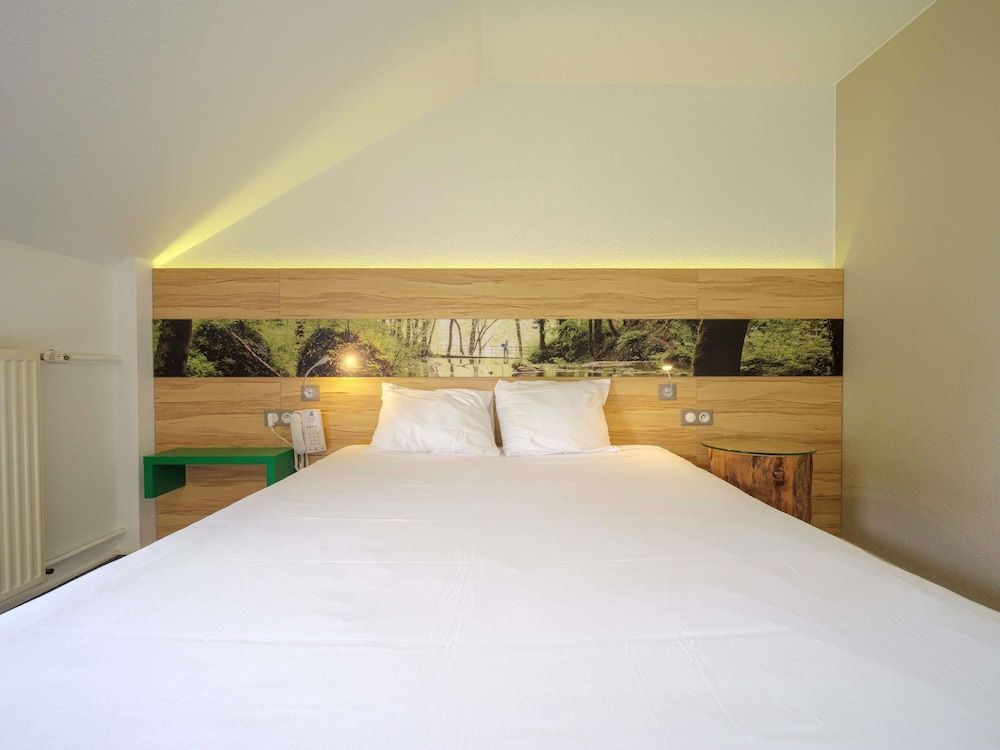 Habitación Estándar con 1 cama doble del hotel Ibis Styles Sarrebourg. Foto 19