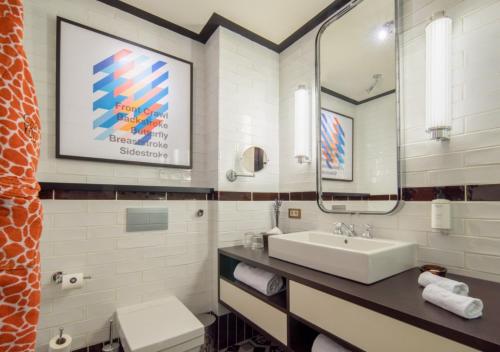 Habitación Doble Premium - 1 o 2 camas del hotel Only You Atocha. Foto 5