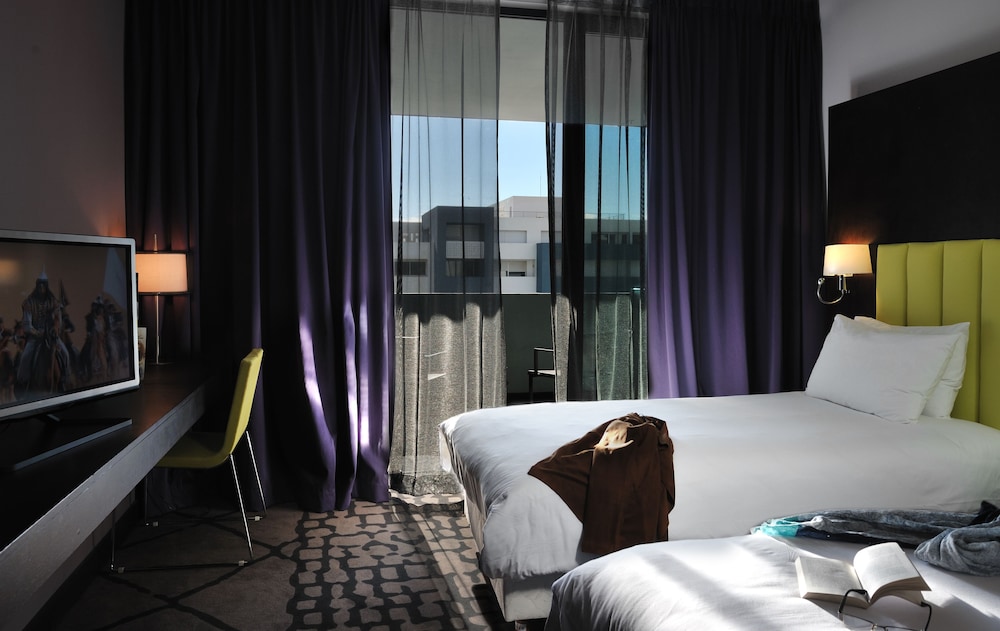 Habitación Superior con Dos Camas Individuales del hotel Mercure Rif Nador. Foto 2