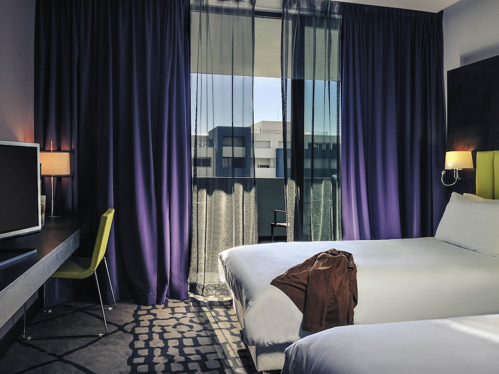 Habitación Superior con Dos Camas Individuales del hotel Mercure Rif Nador. Foto 4