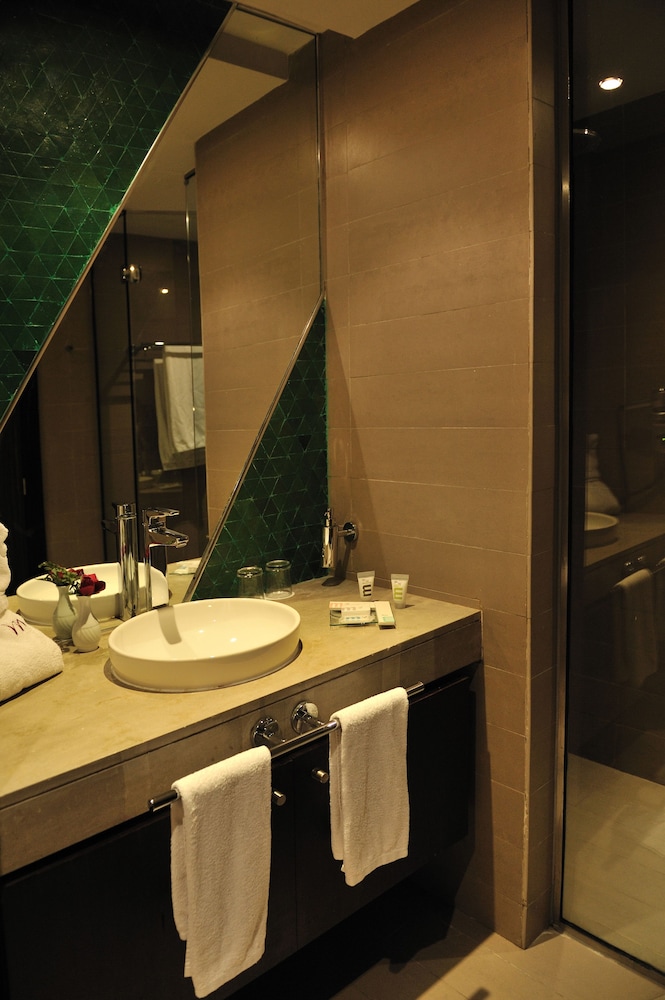Habitación Superior con Dos Camas Individuales del hotel Mercure Rif Nador. Foto 7