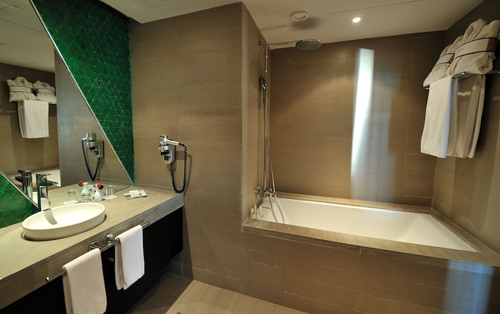 Suite Superior del hotel Mercure Rif Nador. Foto 6