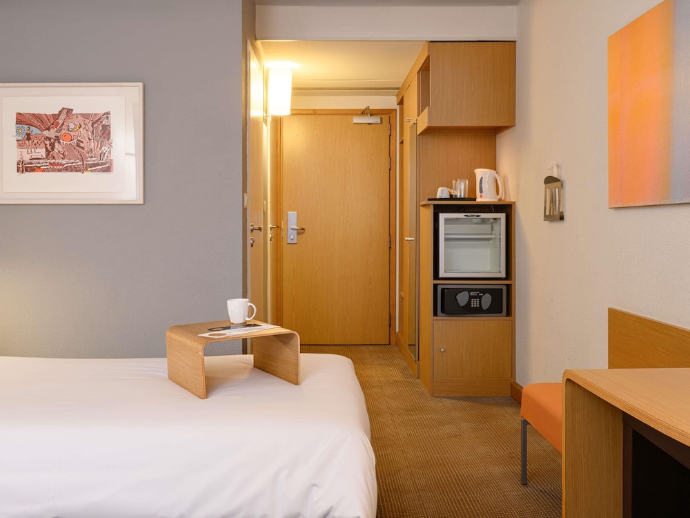 Habitación estándar con 2 camas individuales del hotel Novotel Gdansk Centrum. Foto 1