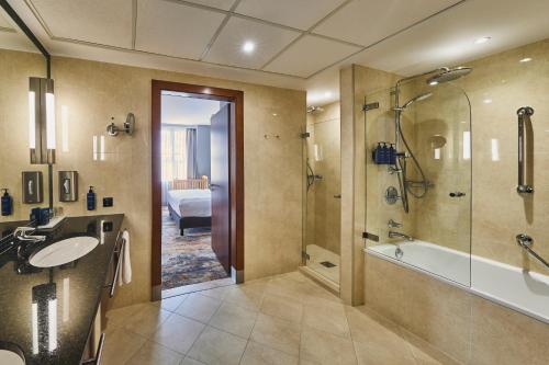 Suite Executive con vistas al parque del hotel Radisson Blu , Wroclaw. Foto 12