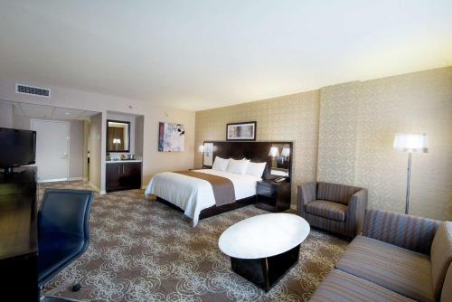 Habitación Esquinera - 1 cama extragrande - No fumadores del hotel Doubletree By Hilton Binghamton