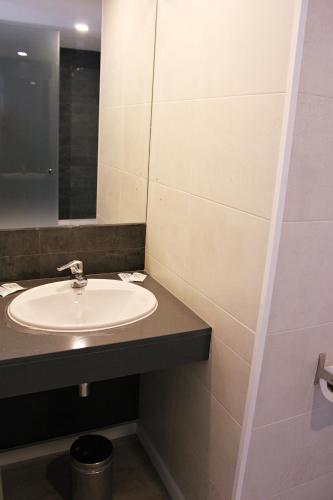 Habitación Doble Estándar - 1 o 2 camas del hotel Urban Dream Nevada. Foto 1