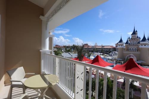Suite Junior Deluxe - Frente al castillo del hotel Bahia Principe Fantasia Punta Cana - All Inclusive