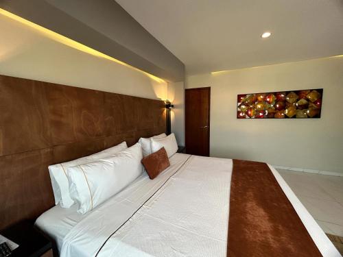 Habitación Estándar sin vistas - 1 cama extragrande del hotel Dali Ejecutivo. Foto 3