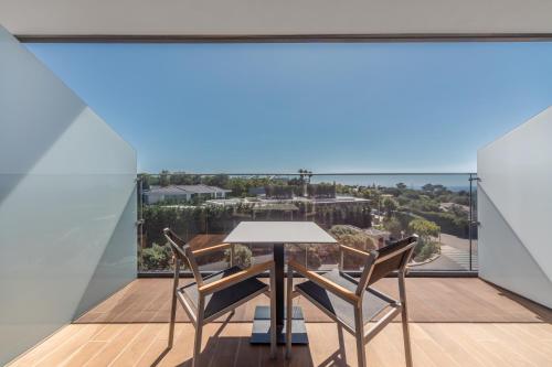 Habitación Doble con balcón - 1 o 2 camas del hotel Eurostars Cascais. Foto 4