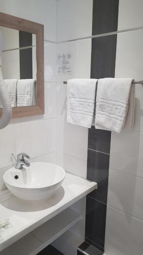 Habitación Doble Estándar del hotel Cosmos. Foto 1