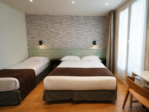 Habitación Triple Clásica del hotel Cosmos. Foto 8