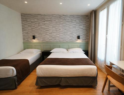 Habitación Triple Clásica del hotel Cosmos. Foto 9