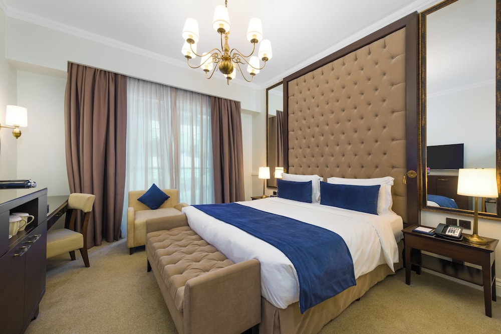 Deluxe Room - Private Beach, Infinity Pool, Lazy River & Kids Club Access del hotel Dukes The Palm, A Royal Hideaway. Foto 1